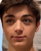 Asher Angel : asher-angel-1568408748.jpg