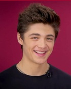 Asher Angel : asher-angel-1579917814.jpg