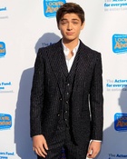 Asher Angel : asher-angel-1590346965.jpg