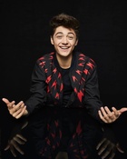 Asher Angel : asher-angel-1591637054.jpg