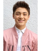 Asher Angel : asher-angel-1600285219.jpg