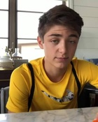 Asher Angel : asher-angel-1601848577.jpg