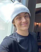 Asher Angel : asher-angel-1611605113.jpg