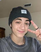 Asher Angel : asher-angel-1621547511.jpg