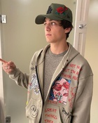 Asher Angel : asher-angel-1623898359.jpg