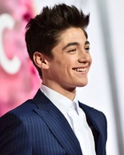 Asher Angel : asher-angel-1627140735.jpg