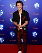 Asher Angel : asher-angel-1651072769.jpg