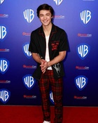 Asher Angel : asher-angel-1651075064.jpg