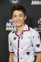 Asher Angel : asher-angel-1654726860.jpg