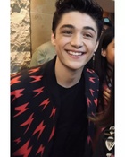 Asher Angel : asher-angel-1656030118.jpg