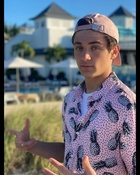 Asher Angel : asher-angel-1664649204.jpg