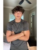 Asher Angel : asher-angel-1682793051.jpg