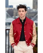 Asher Angel : asher-angel-1702415176.jpg