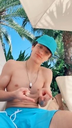 Asher Angel : asher-angel-1707441992.jpg