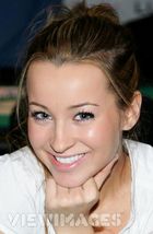 Ashley Leggat : ashley_leggat_1215321516.jpg