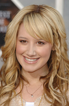 Ashley Tisdale : TI4U_u1139631231.jpg