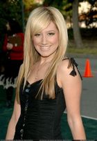 Ashley Tisdale : TI4U_u1140750042.jpg