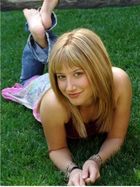 Ashley Tisdale : TI4U_u1150396454.jpg