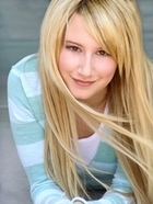 Ashley Tisdale : TI4U_u1152736360.jpg