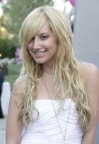 Ashley Tisdale : TI4U_u1152736378.jpg