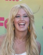 Ashley Tisdale : TI4U_u1160231819.jpg