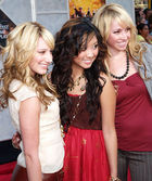 Ashley Tisdale : TI4U_u1189443222.jpg