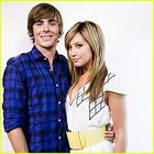 Ashley Tisdale : TI4U_u1260650248.jpg