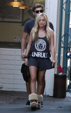 Ashley Tisdale : TI4U_u1262207236.jpg