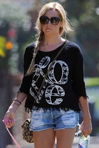 Ashley Tisdale : ashley-tisdale-1327432180.jpg