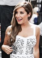 Ashley Tisdale : ashley-tisdale-1381865512.jpg