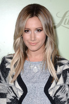 Ashley Tisdale : ashley-tisdale-1383154353.jpg