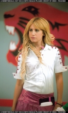 Ashley Tisdale : ashley_tisdale_1229310302.jpg