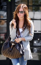 Ashley Tisdale : ashley_tisdale_1251705814.jpg