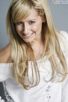 Ashley Tisdale : ashley_tisdale_1253131588.jpg