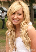 Ashley Tisdale : ashley_tisdale_1254196192.jpg