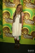 Ashley Tisdale : ashley_tisdale_1254472659.jpg