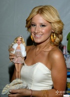 Ashley Tisdale : ashley_tisdale_1254472732.jpg