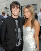 Ashley Tisdale : ashley_tisdale_1255844354.jpg