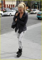 Ashley Tisdale : ashley_tisdale_1256074431.jpg