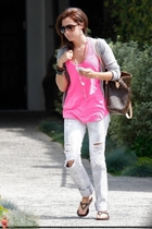 Ashley Tisdale : ashley_tisdale_1269651984.jpg