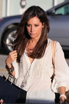 Ashley Tisdale : ashley_tisdale_1272564527.jpg