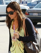 Ashley Tisdale : ashley_tisdale_1272944178.jpg