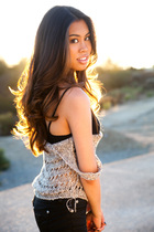 Ashley Argota : ashley-argota-1370794277.jpg