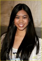 Ashley Argota : ashleyargota_1284241198.jpg