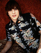 Ashton Kutcher : TI4U_u1144142056.jpg