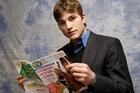 Ashton Kutcher : TI4U_u1147240365.jpg