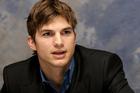 Ashton Kutcher : TI4U_u1147240372.jpg