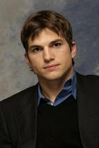 Ashton Kutcher : TI4U_u1147240378.jpg