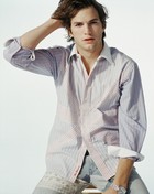 Ashton Kutcher : ashton-kutcher-1400687214.jpg