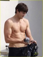 Ashton Kutcher : ashton_kutcher_1293821538.jpg